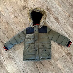 Members Mark Toddler Puffer Jacket 2T Olive Green Faux Fur Hood Cozy Winter Coat